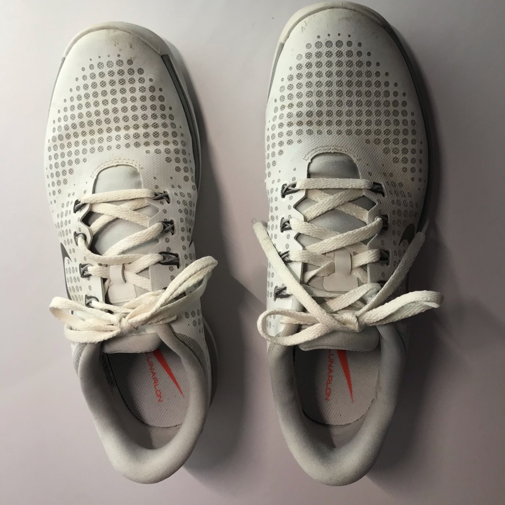 Nike grey and white golf shoes